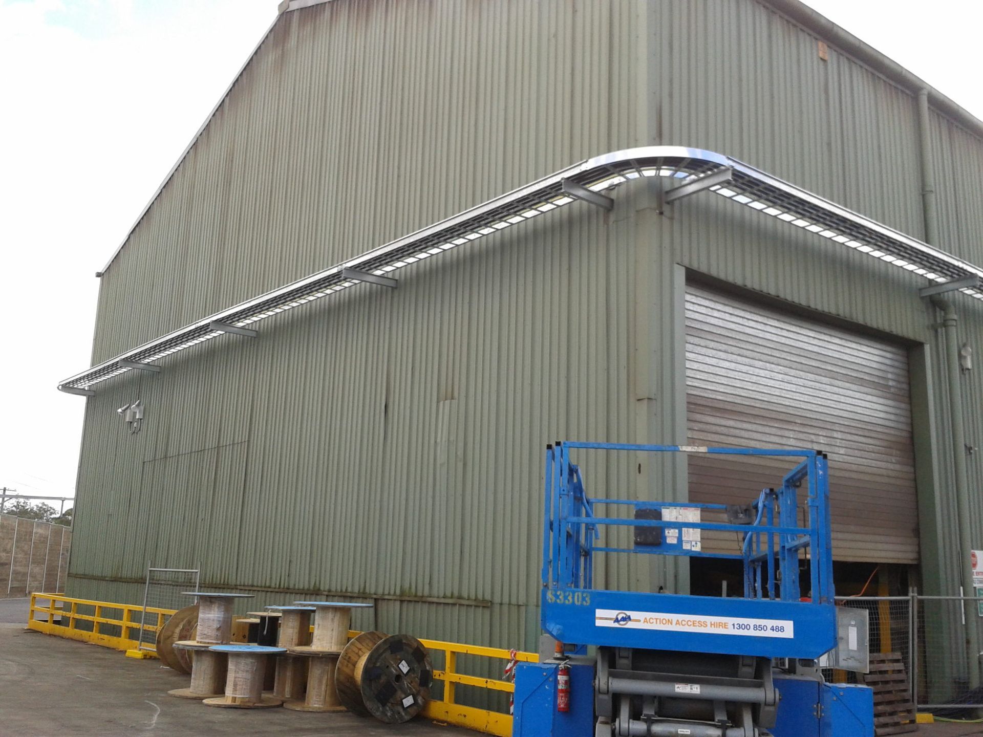 Warehouse — Runcorn, QLD — Runcorn Electrical Services Pty Ltd