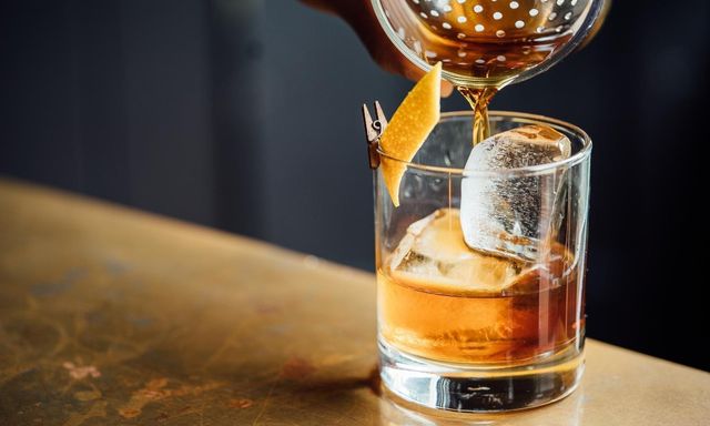 Should You Shake Or Stir Your Drink? How to Properly Prepare a Cocktail