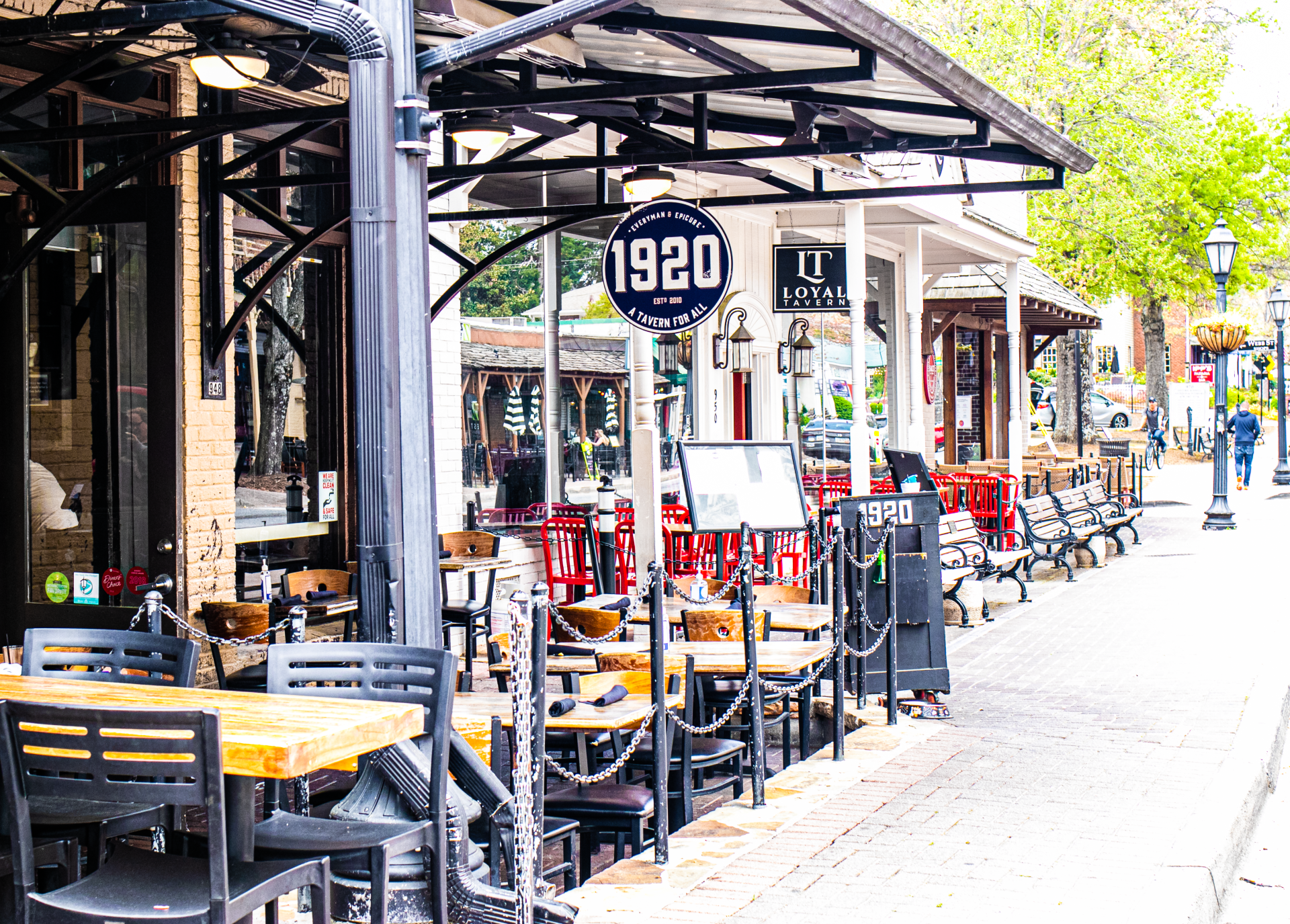 Outdoor Dining in Roswell