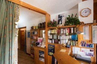 Ingresso di un centro benessere in montagna