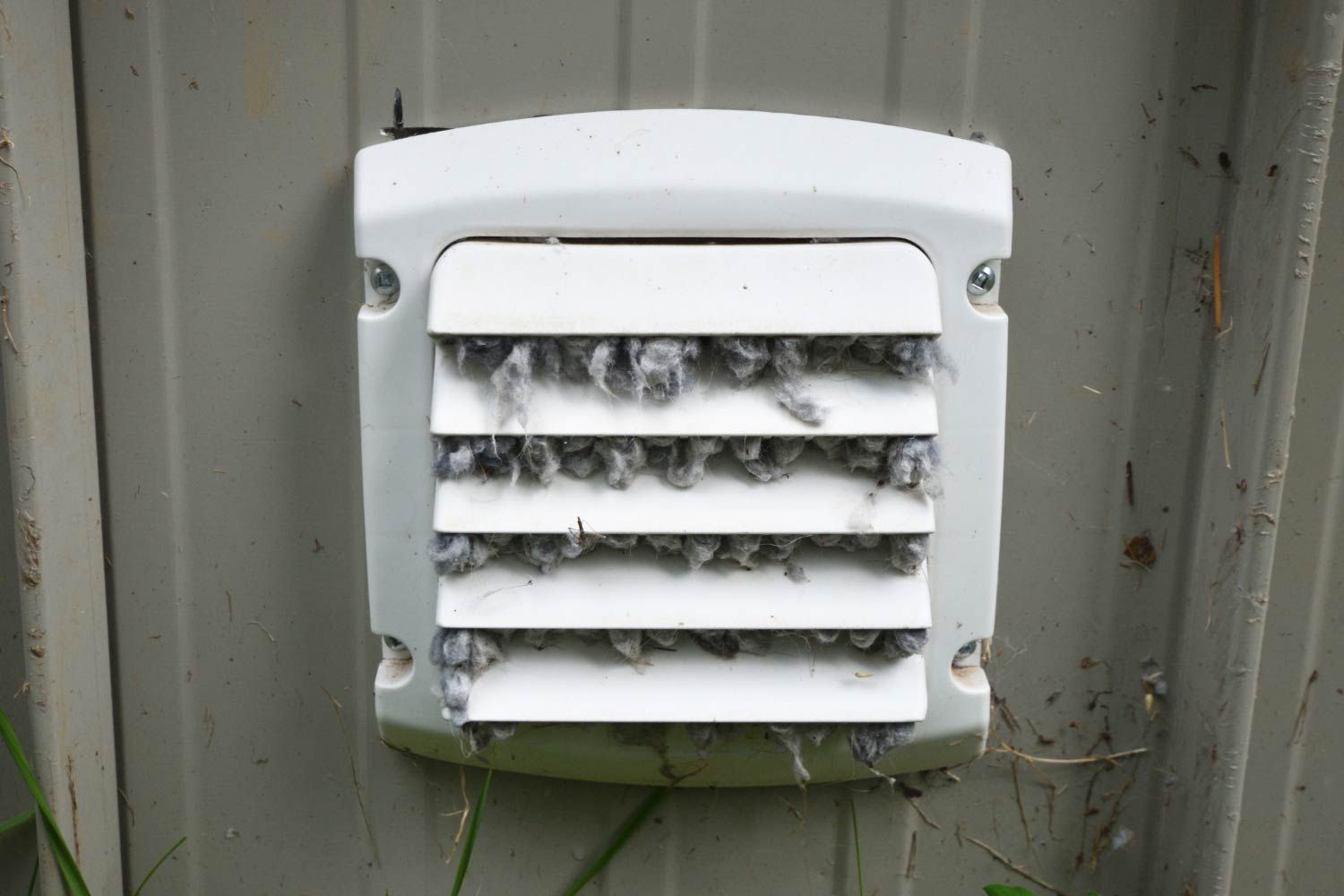 Dryer Vent With Lints Coming Out