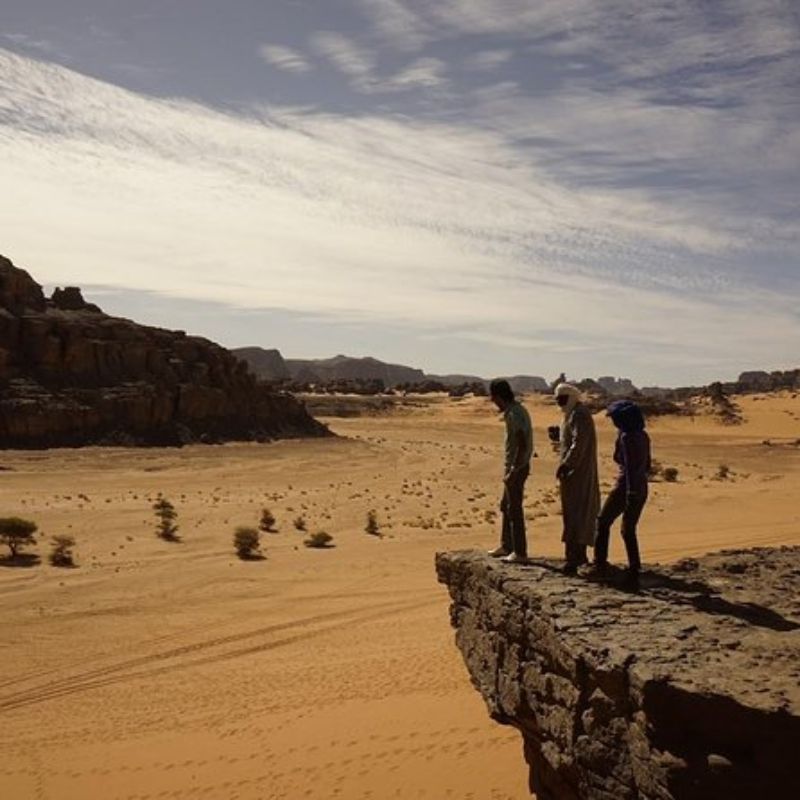 Hiking in Southern Algeria is an extraordinary adventure through some of the Sahara’s most breathtaking landscapes. Explore the rugged Hoggar Mountains, the serene Assekrem Plateau, or the surreal sandstone formations of Tassili n’Ajjer.