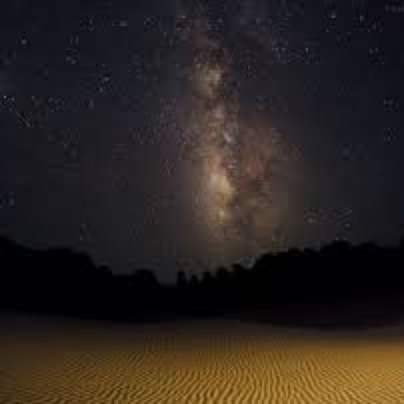 Stargazing in Southern Algeria is an unforgettable experience beneath the pristine skies of the Sahara. Free from light pollution, destinations like Tamanrasset, Assekrem Plateau, and Tassili n’Ajjer offer unparalleled views of the Milky Way and constellations.
