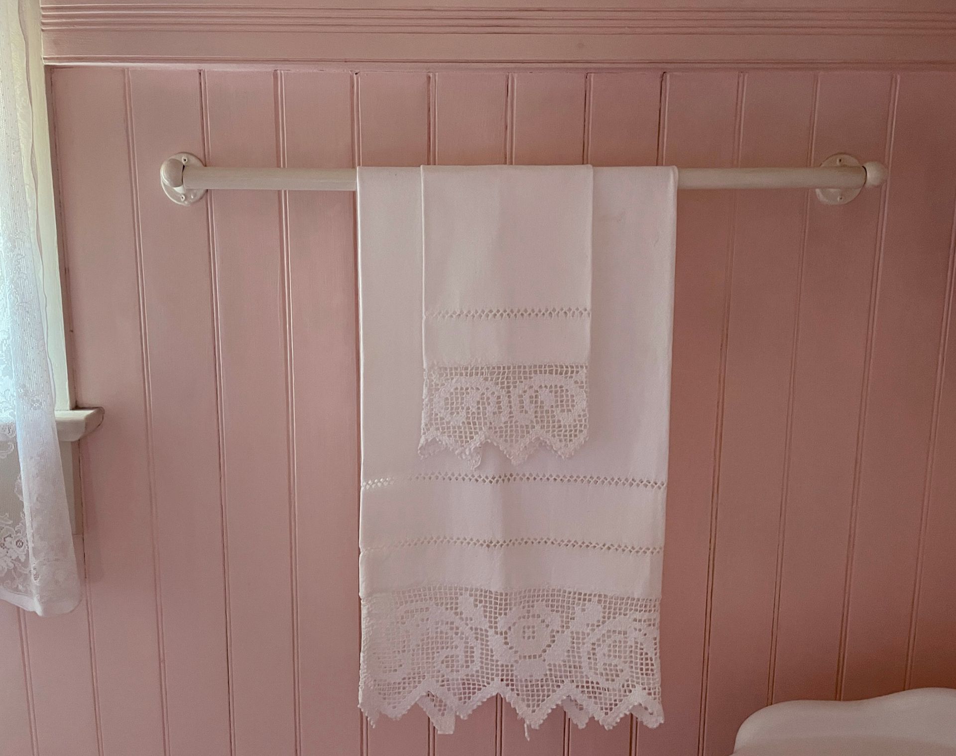 Guest Towels — Oakland, CA — Gaslight Interiors