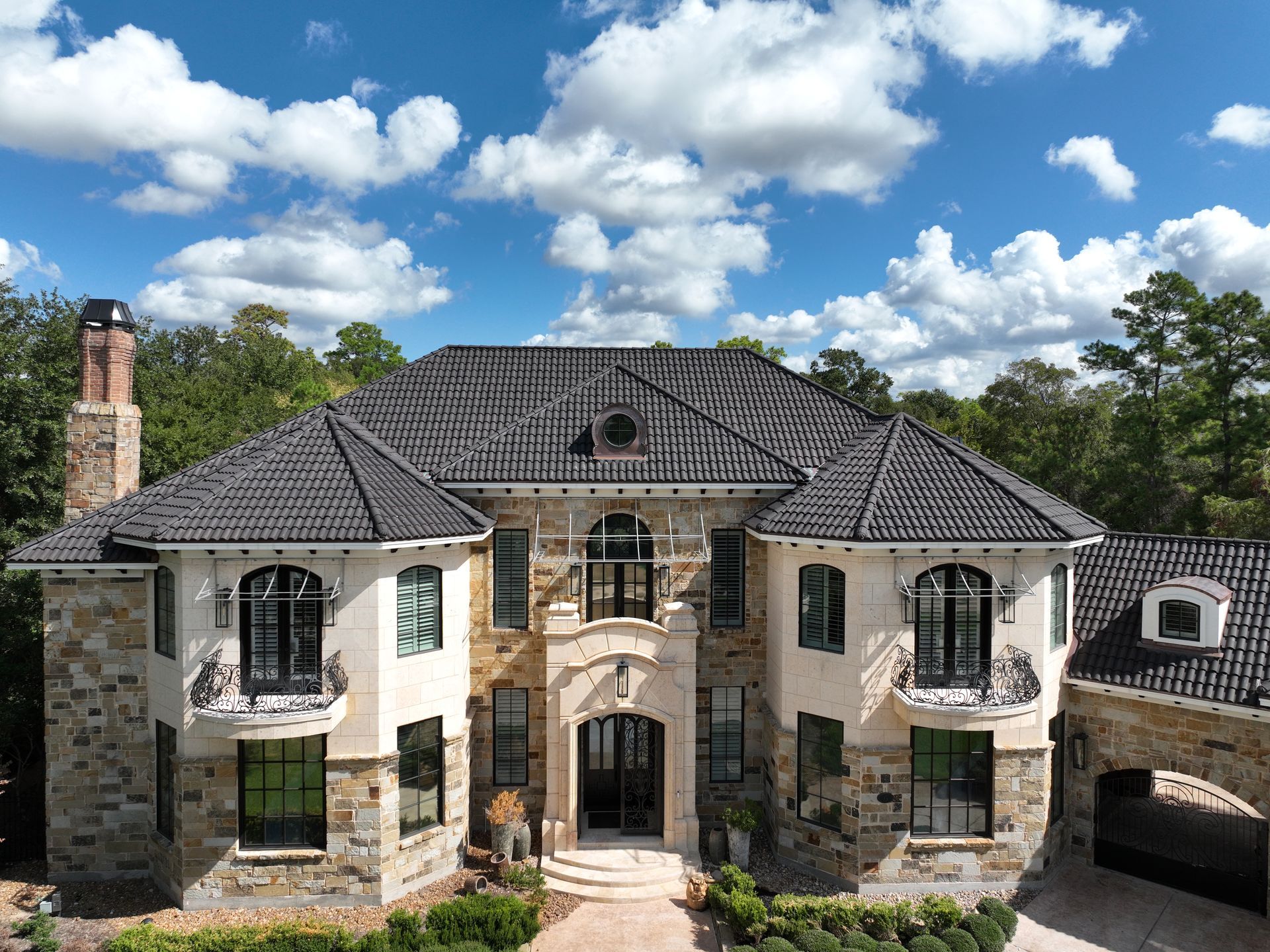 multi-family roof repair the woodlands, TX