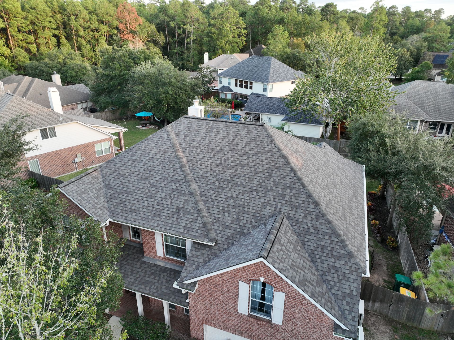 roof contractor in the woodlands, TX