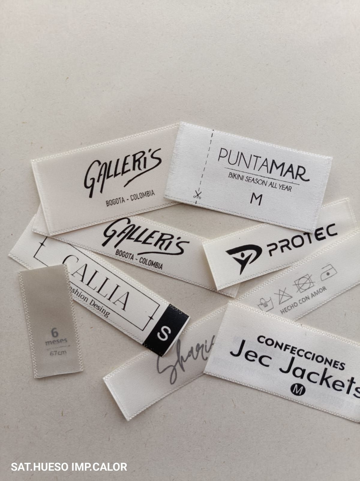 EXPOMARQUILLA BOGOTÁ S. A. S - SATIN BORDADO CON CORTE SONICO