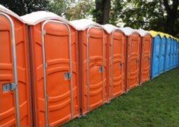 Rentals Toilets in Fulton, NY