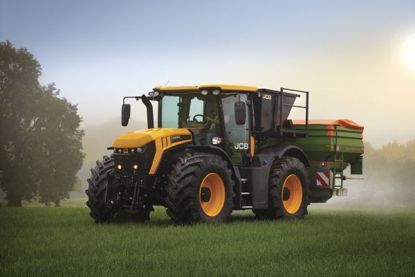 Fastrac Tractors — North Coast Construction Equipment In Coffs Harbour, NSW