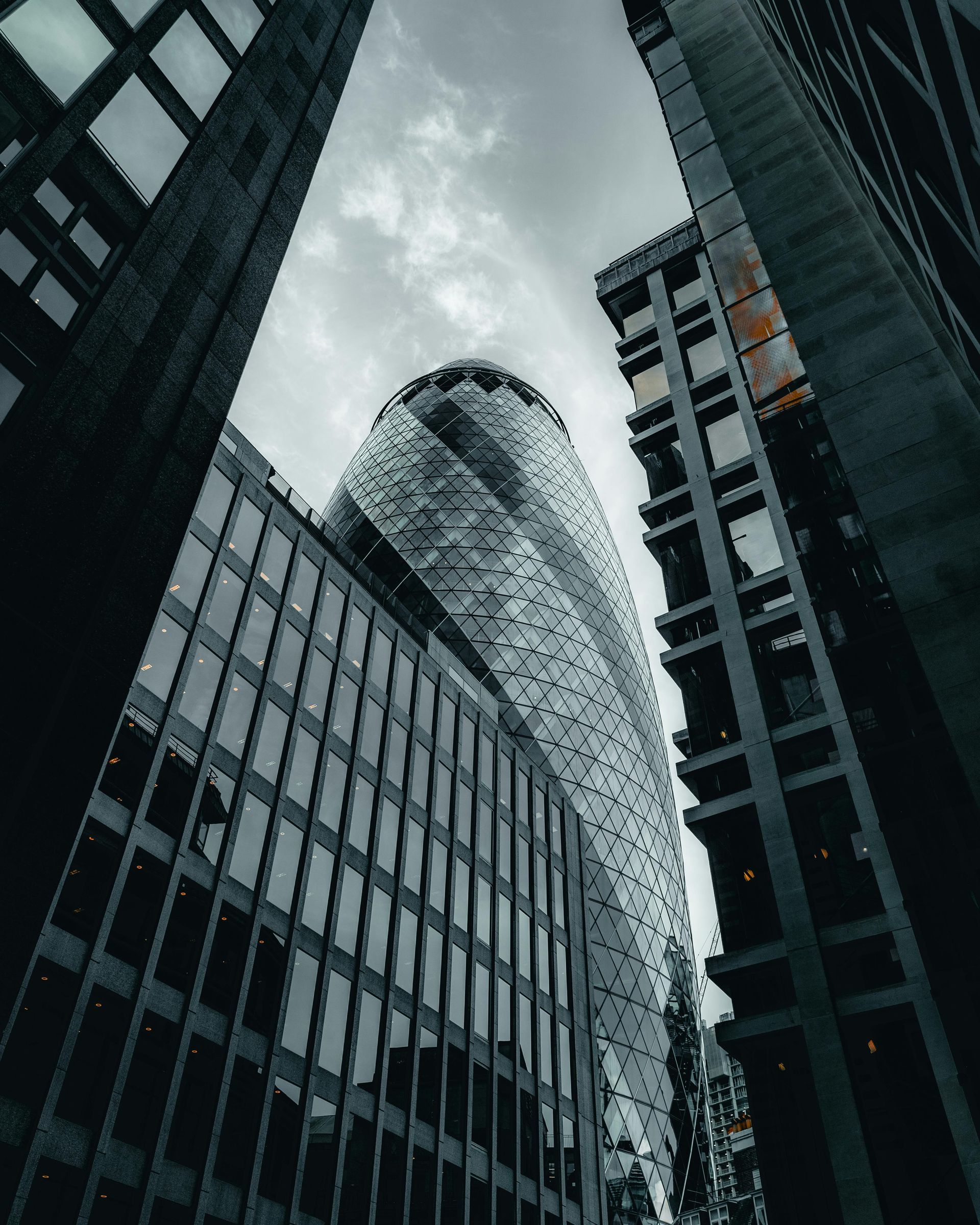 A view of a skyscraper in London