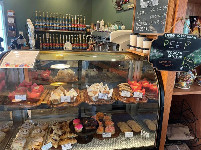 A bakery with a sign that says peep on it