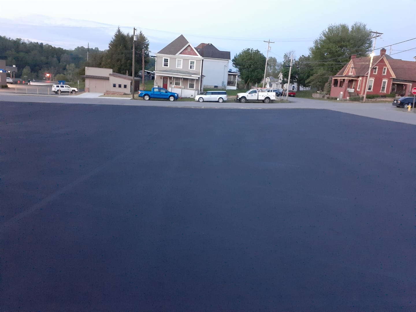 residential asphalt sealcoating, parking lot seacoating, driveway sealcoating, sealcoating company near memilan pa