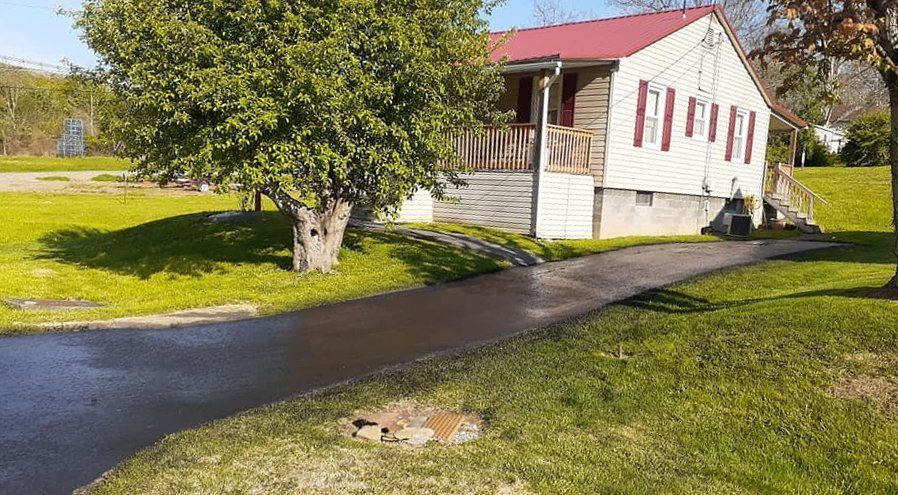 residential asphalt sealcoating, driveway sealcoating, sealcoating company near memilan pa