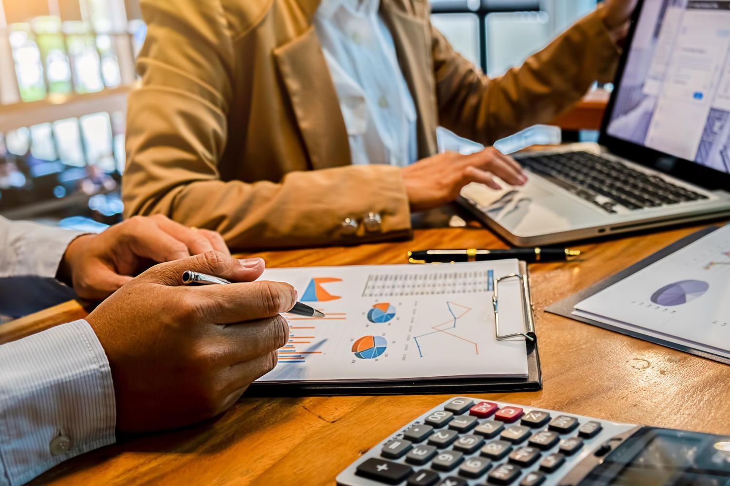 Contabilidade para prestadores de serviço em Brasília como reduzir impostos sem sair do Simples Naci