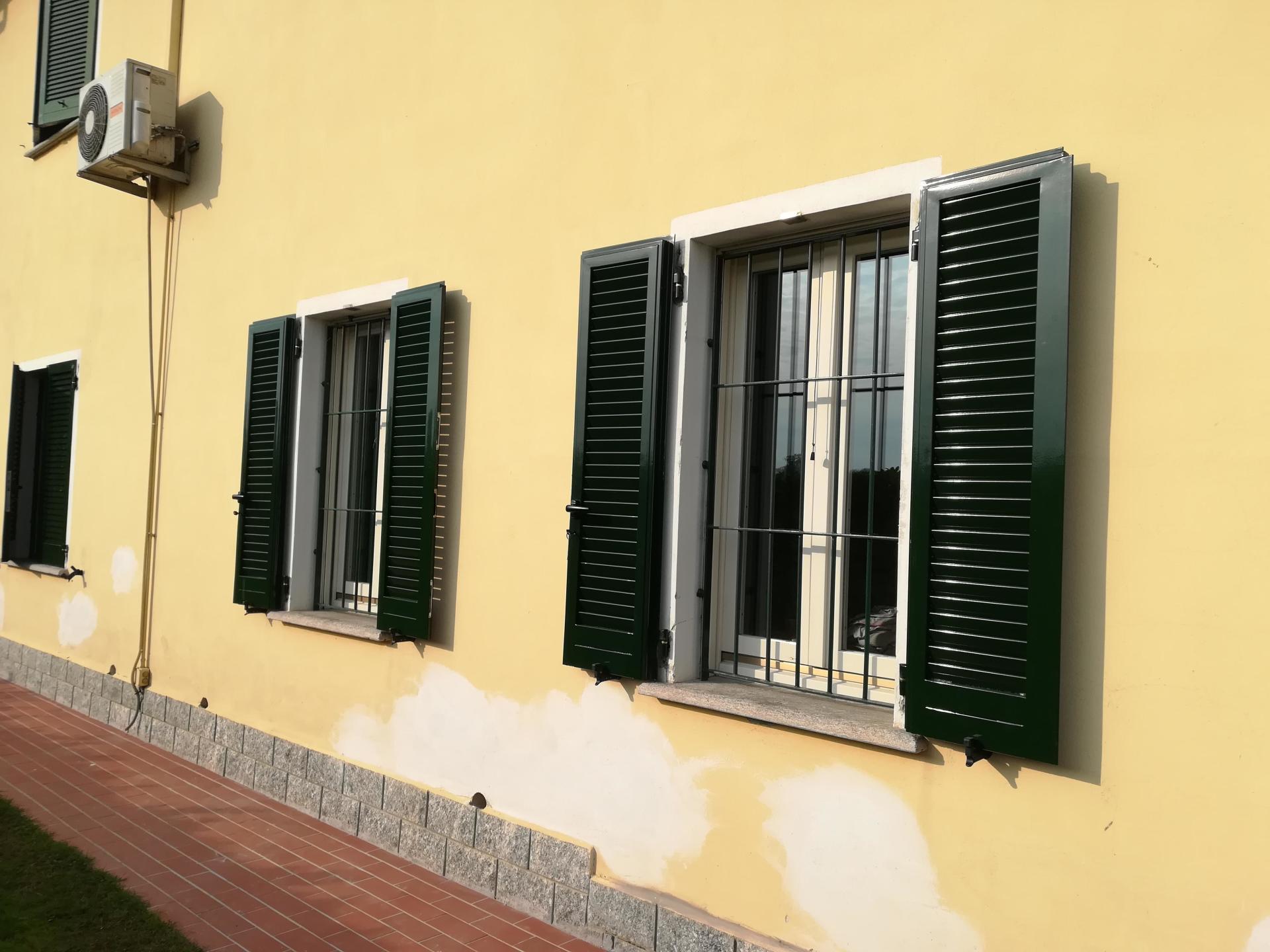 finestre esterne con serrande