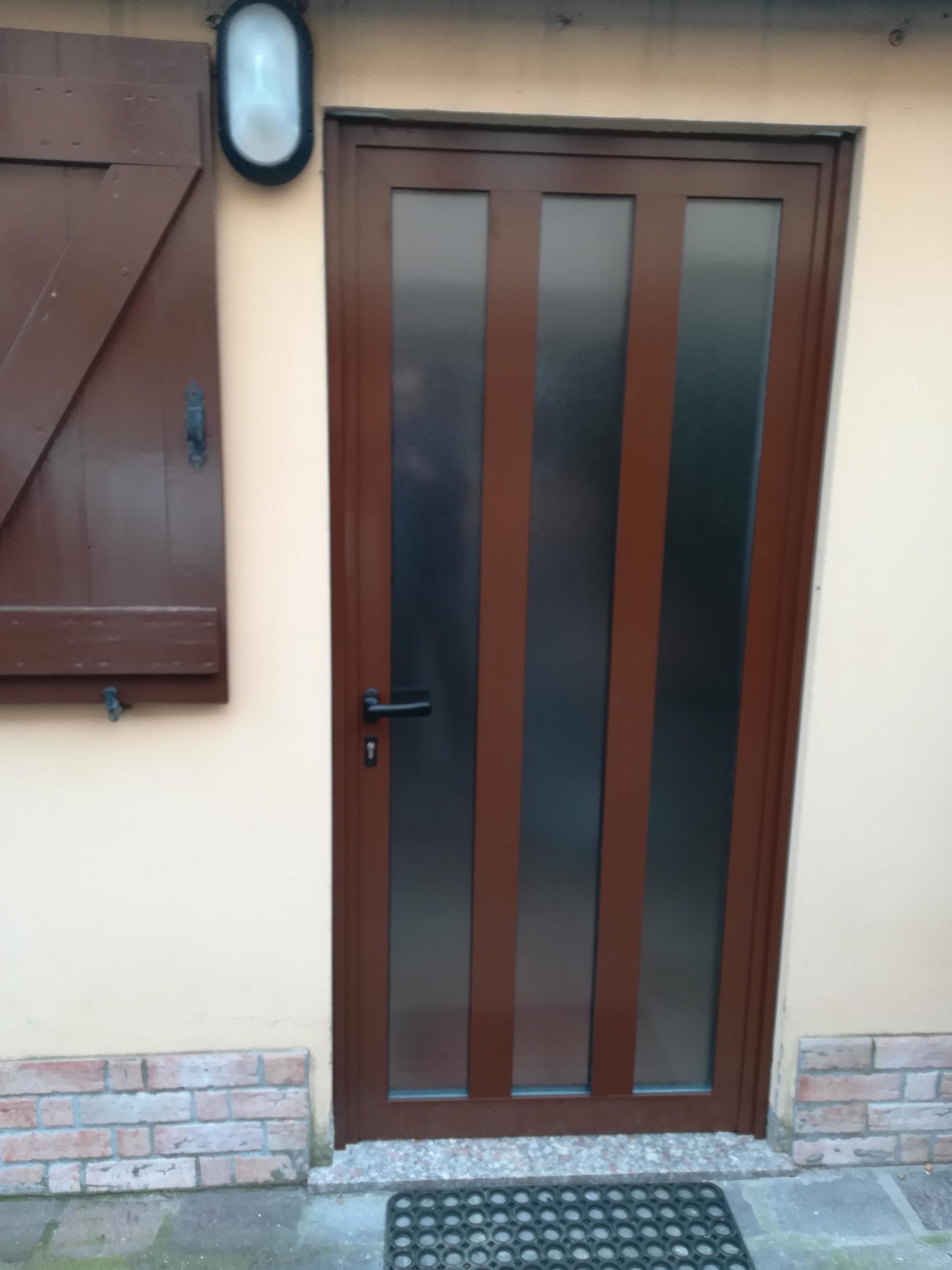 porte esterna in vetro smerigliato