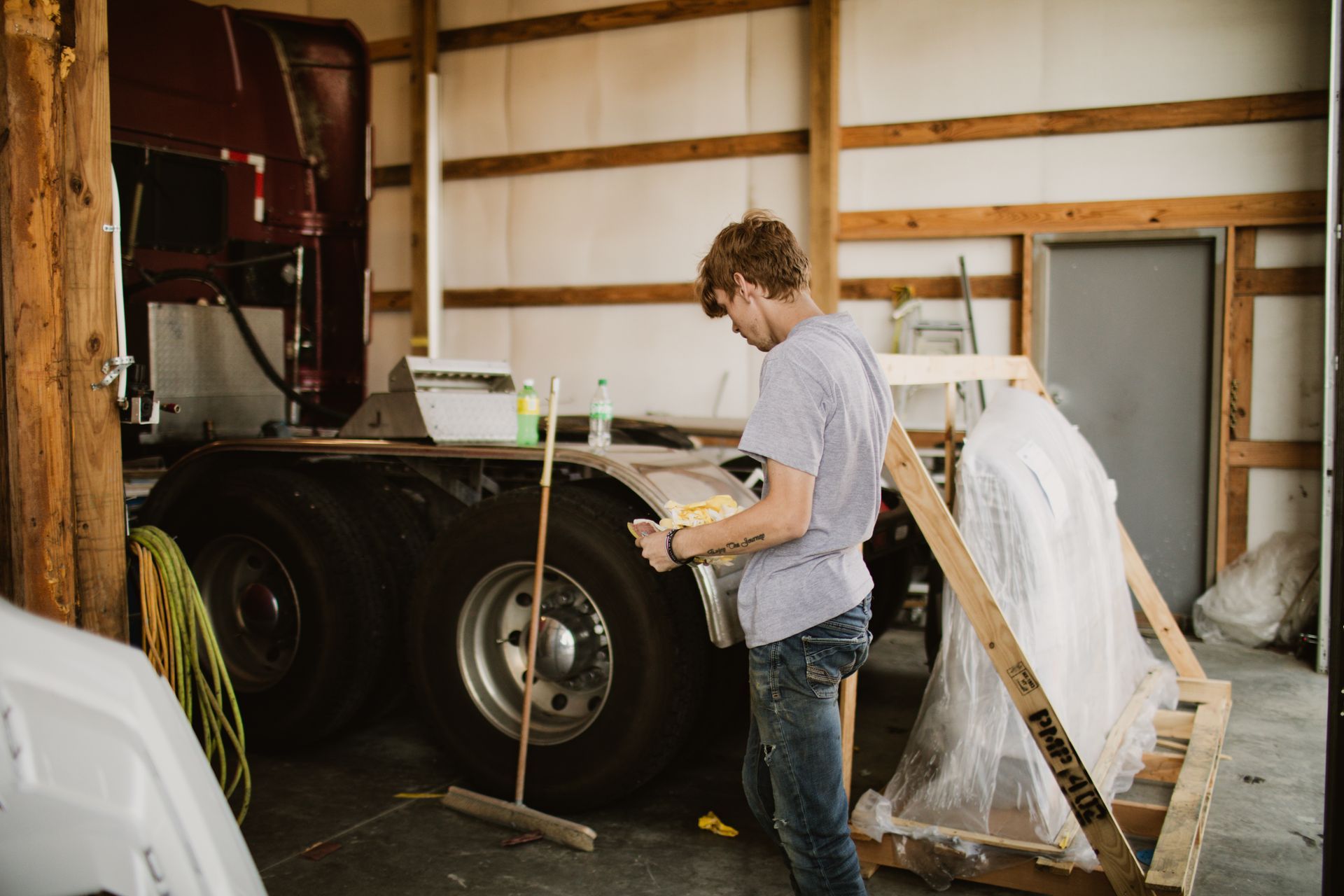 Auto Body Services in Sikeston MO. Collision repair specialist Miner