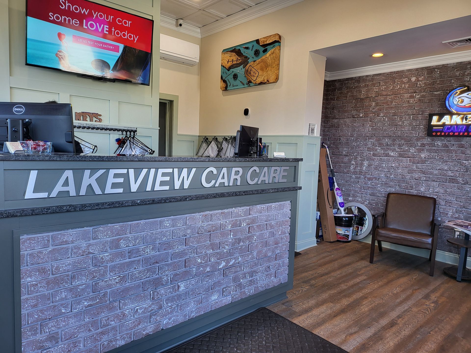 Shop Reception - Lakeview Car Care