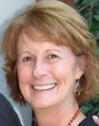 Lisa Thamann Owner of Salt and Soul Wellness - Salt Therapy Spay in West Chester Ohio.