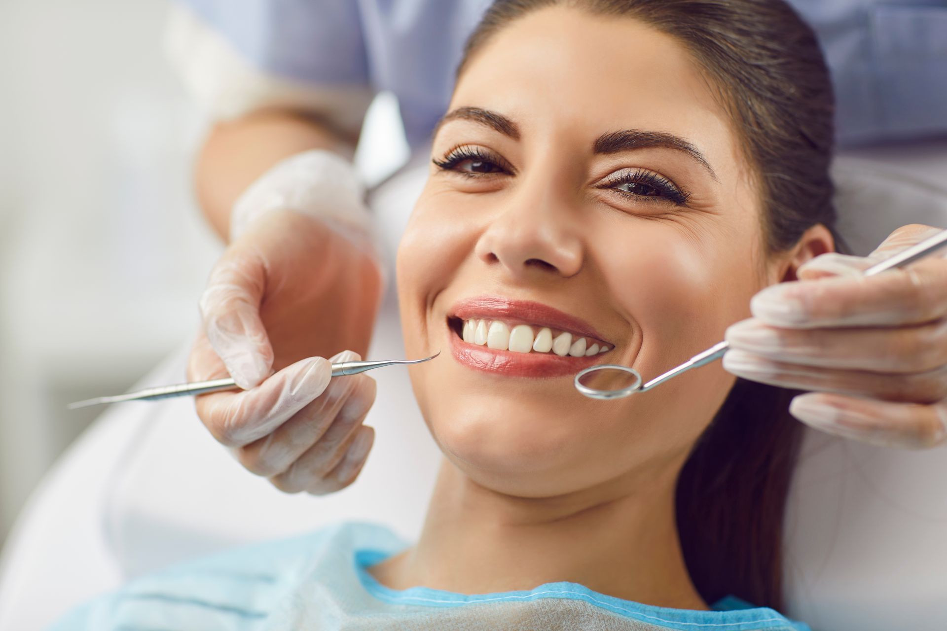 man experiencing tooth pain
