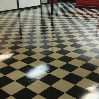 clean floor in cafeteria 