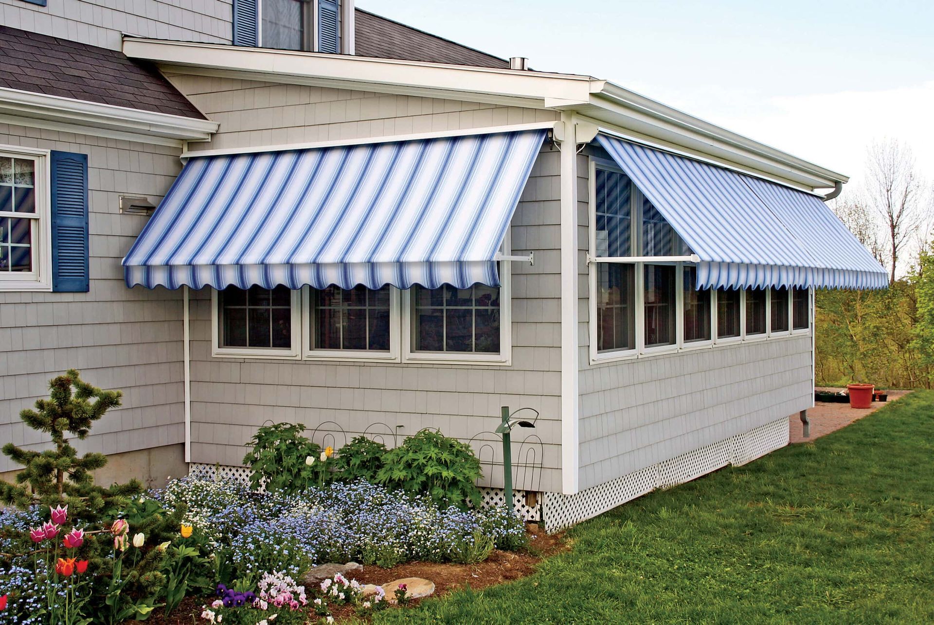 SummerSpace® Robusta Window Awning