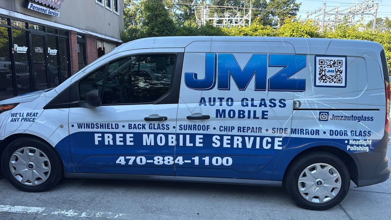Get a free quote on your auto glass repair service in Buford, GA