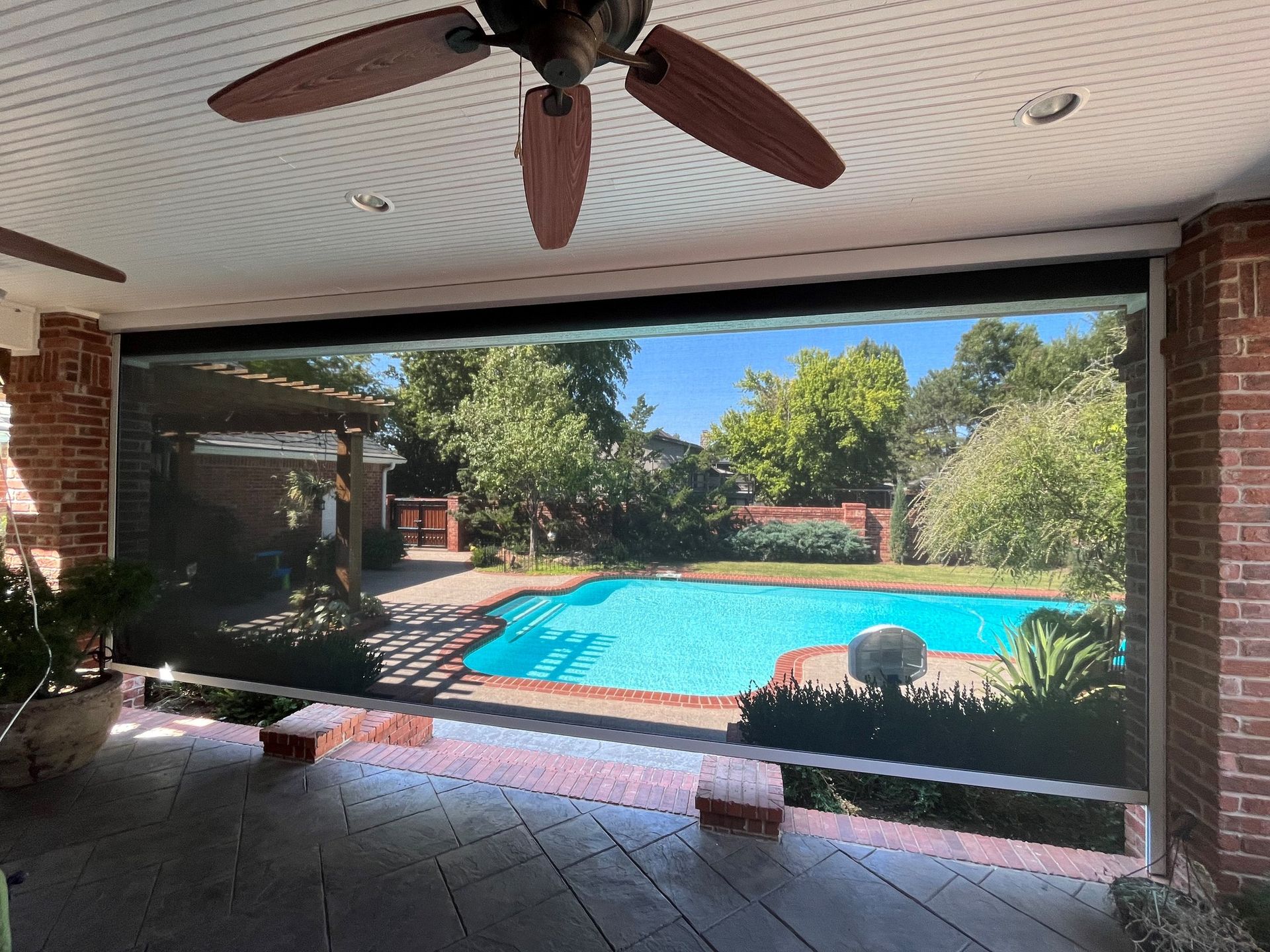 Power Screen — Springdale, AR — Backyard Designs Inc.