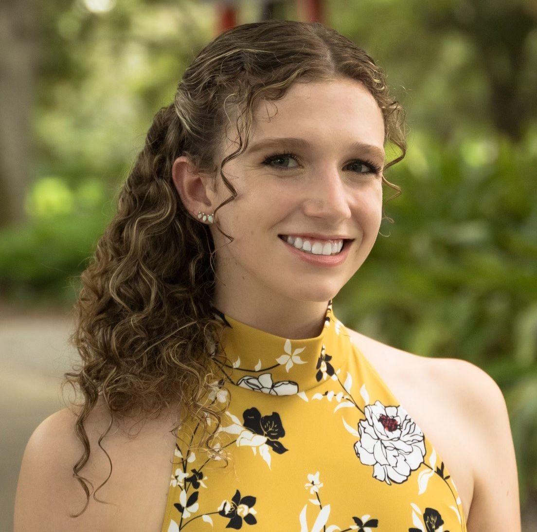 Larenne currently trains at Paris Ballet America and is a graduating senior year at Morningside Academy.  She met Tara at the Youth Arts Celebration at the Lyric Theatre and was honored when invited to perform her solo in the Wings to Fly Dance Company’s performance of “Evolve”.  I hope to one day become a professional dancer and travel the world!