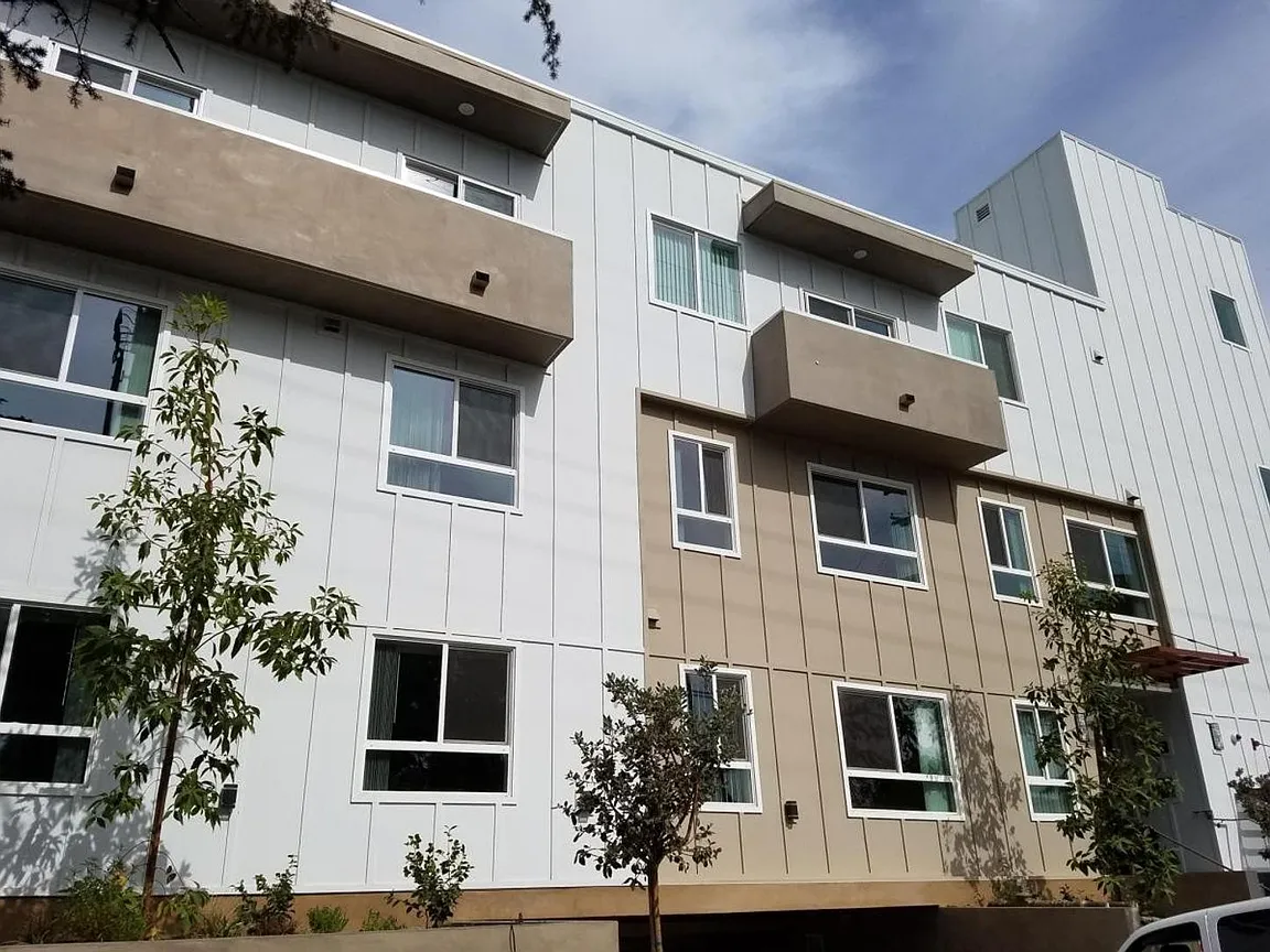 Exterior of building 14915 Roscoe