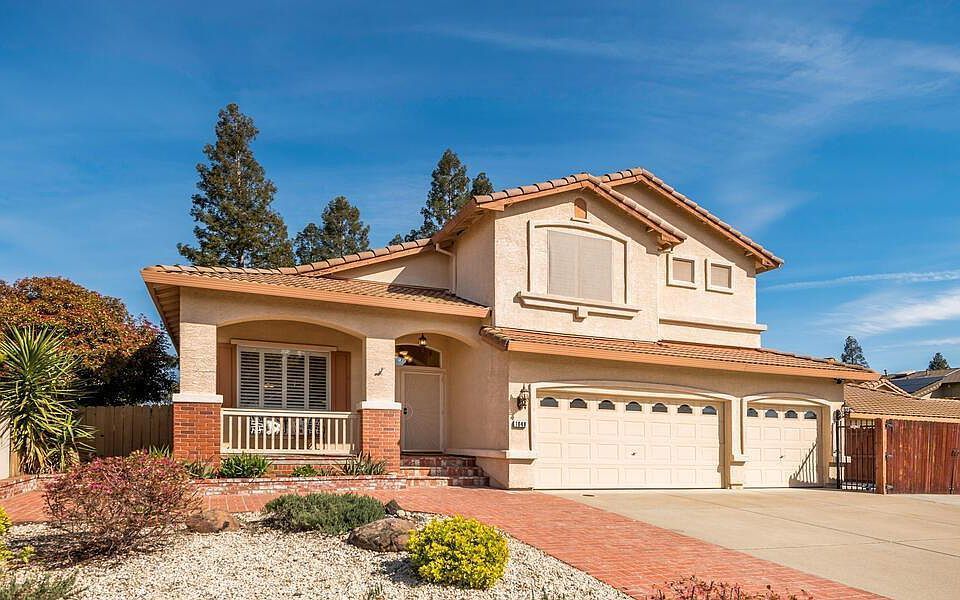 Homes for Sale in Roseville