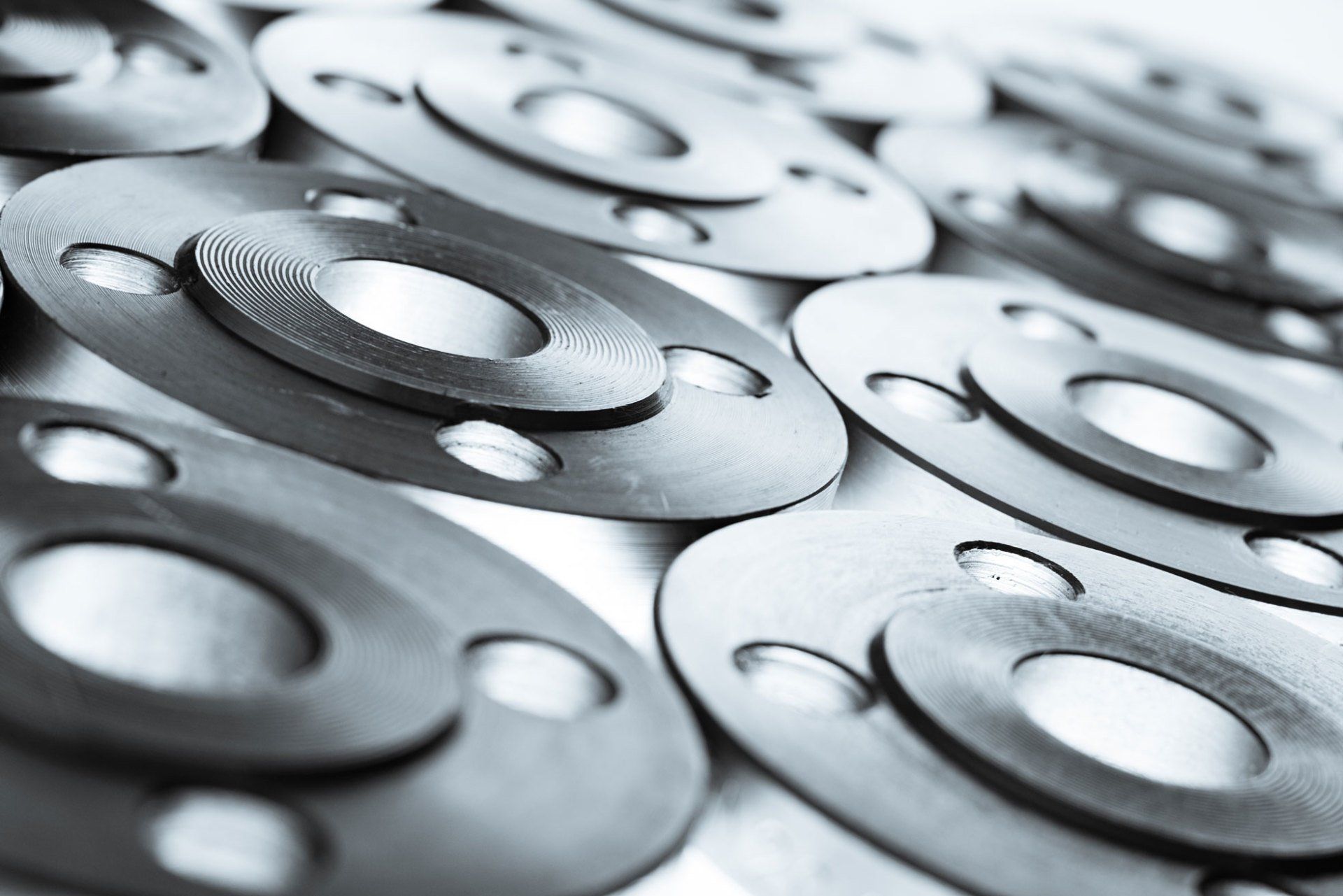 A bunch of rubber rings with holes in them