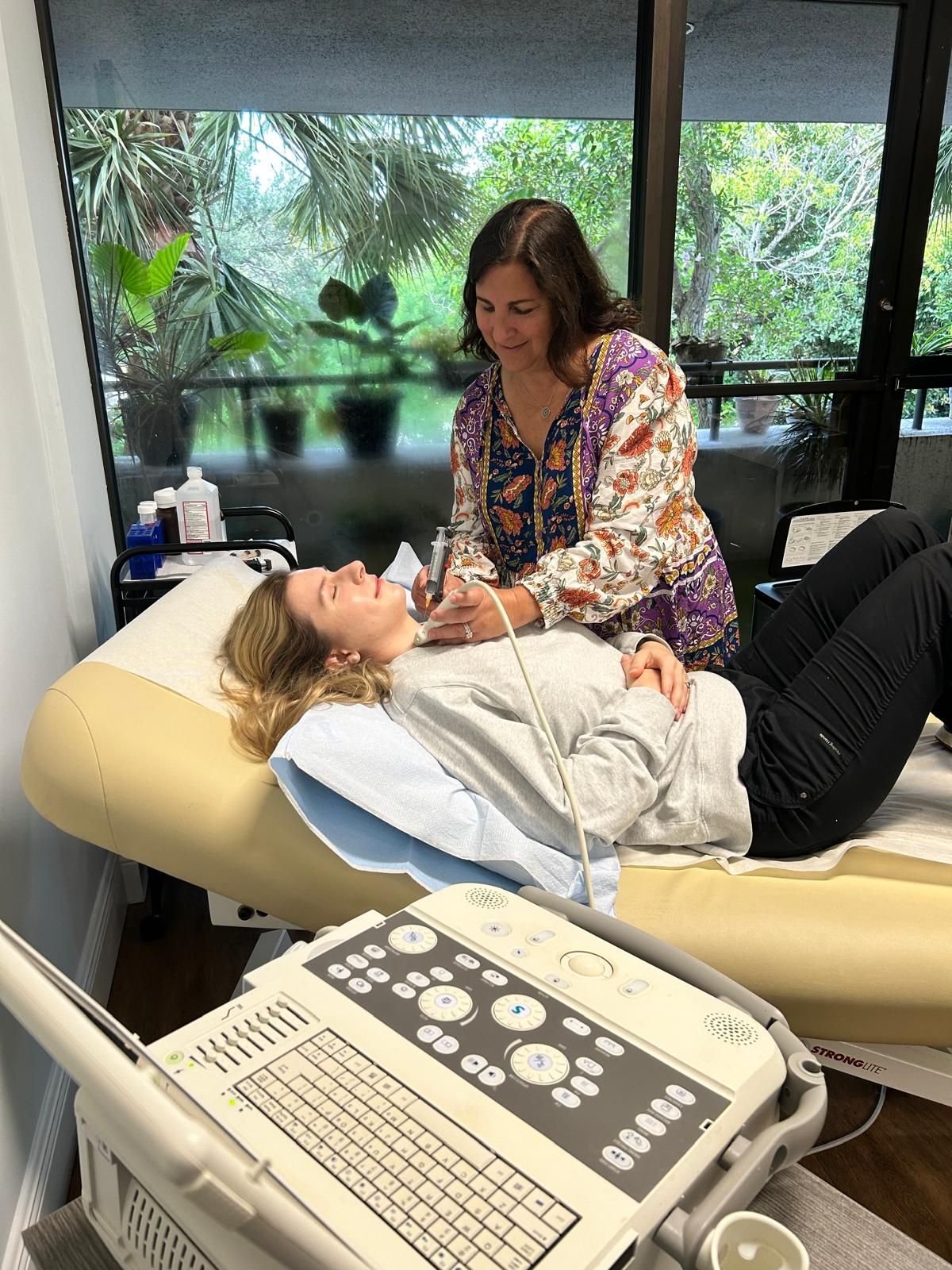 Thyroid Ultrasound & Thyroid Biopsy at Elite Diabetes & Endocrine Specialists in Boca Raton, Florida