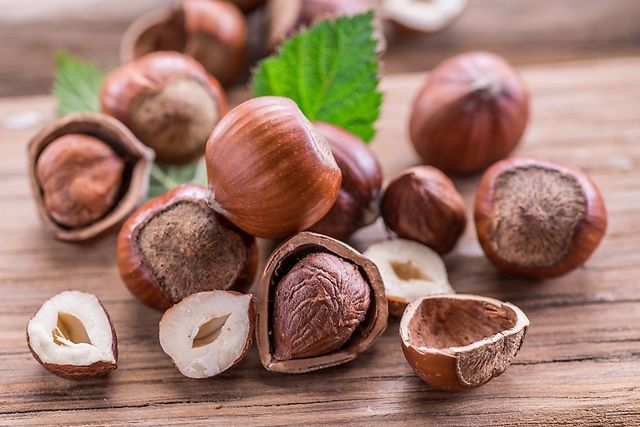 8 Health Benefits of Eating Nuts