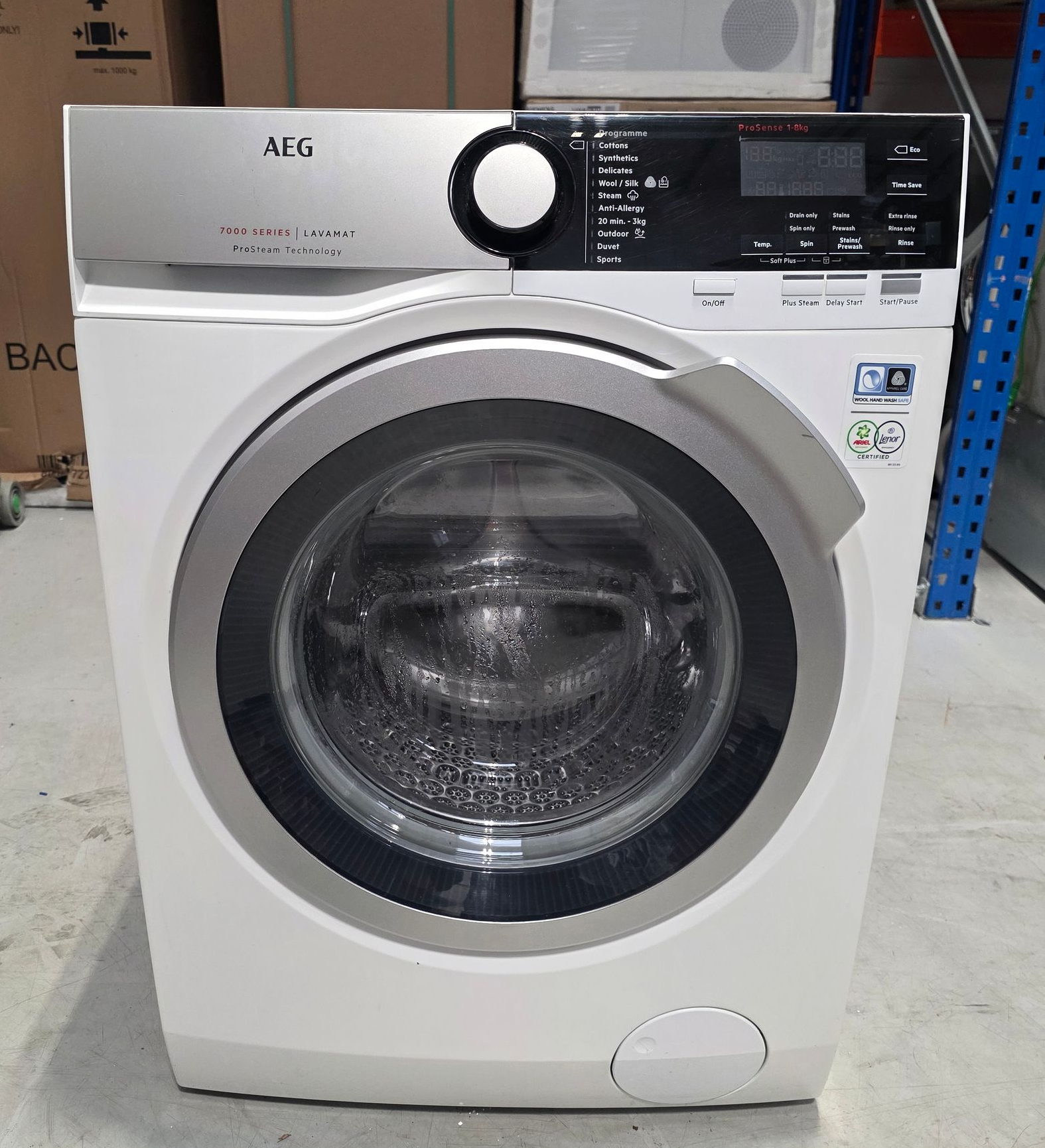 AEG Washing Machine 8Kg L7FEE865R £230