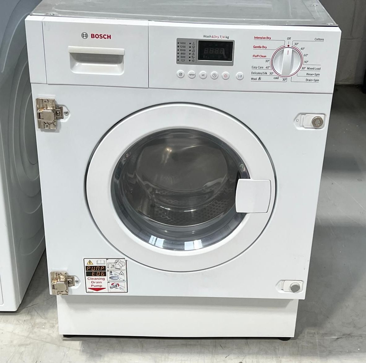 Integrated Bosch Serie 4 Washer Dryer WKD28351GB/06  7kg / 4kg 1400rpm Just £350!