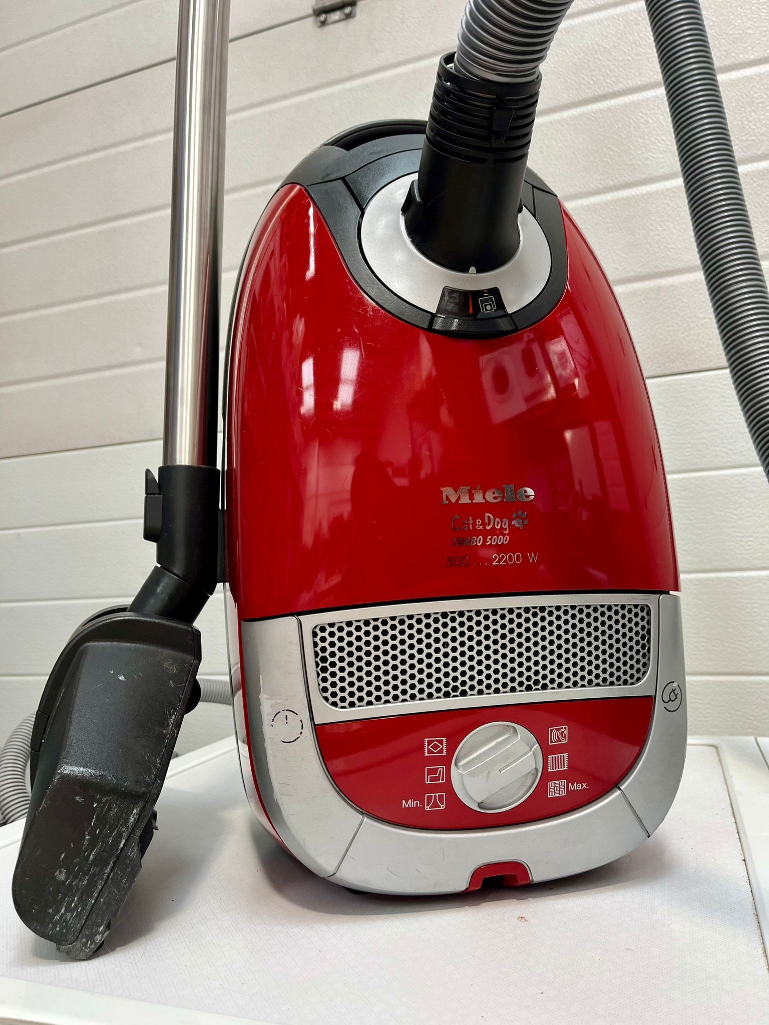 Refurbished Miele Cat & Dog High Power (2200 Watt) Vacuum Cleaner £130!