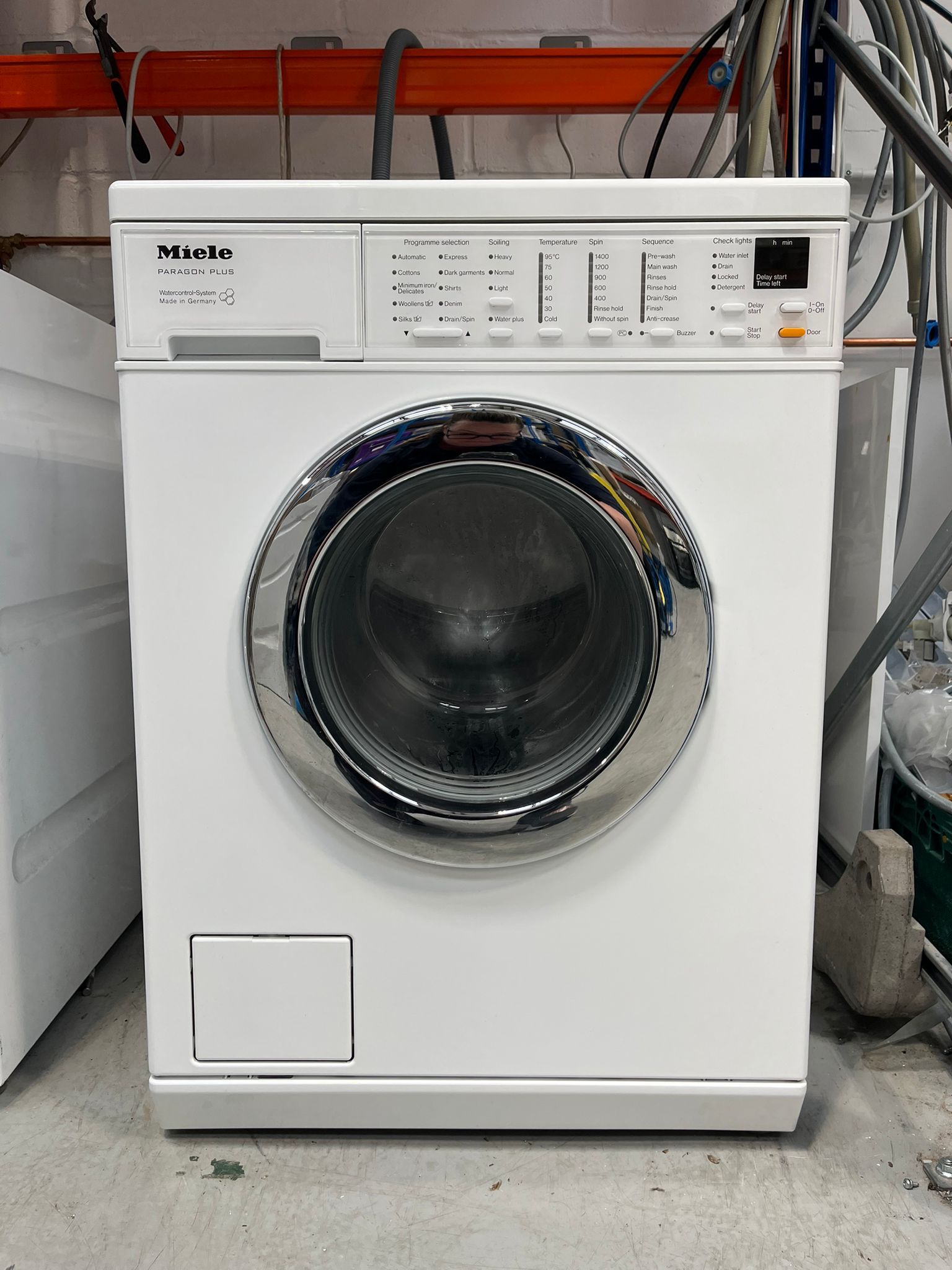 Refurbished Miele W3830 6kg 1400rpm Washing Machine £285!