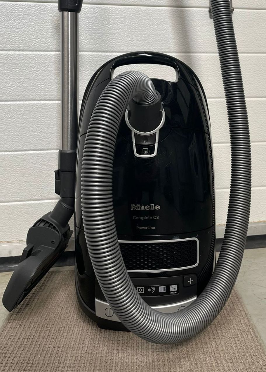 Refurbished Miele C3 SGDF4 Powerline (890 Watt) Vacuum Cleaner £129!