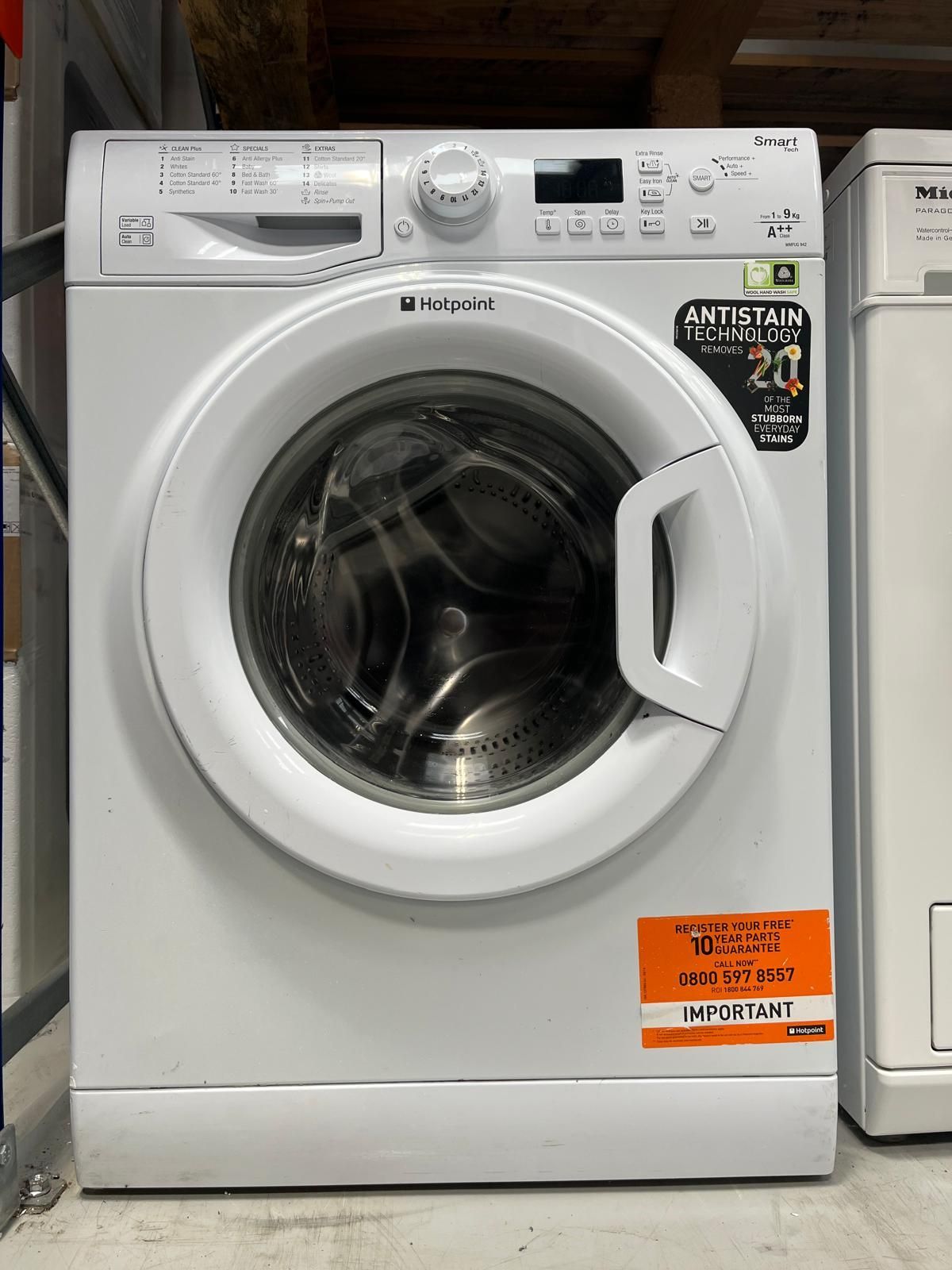 Refurbished WMFUG942 Hotpoint 9kg Washing Machine £190