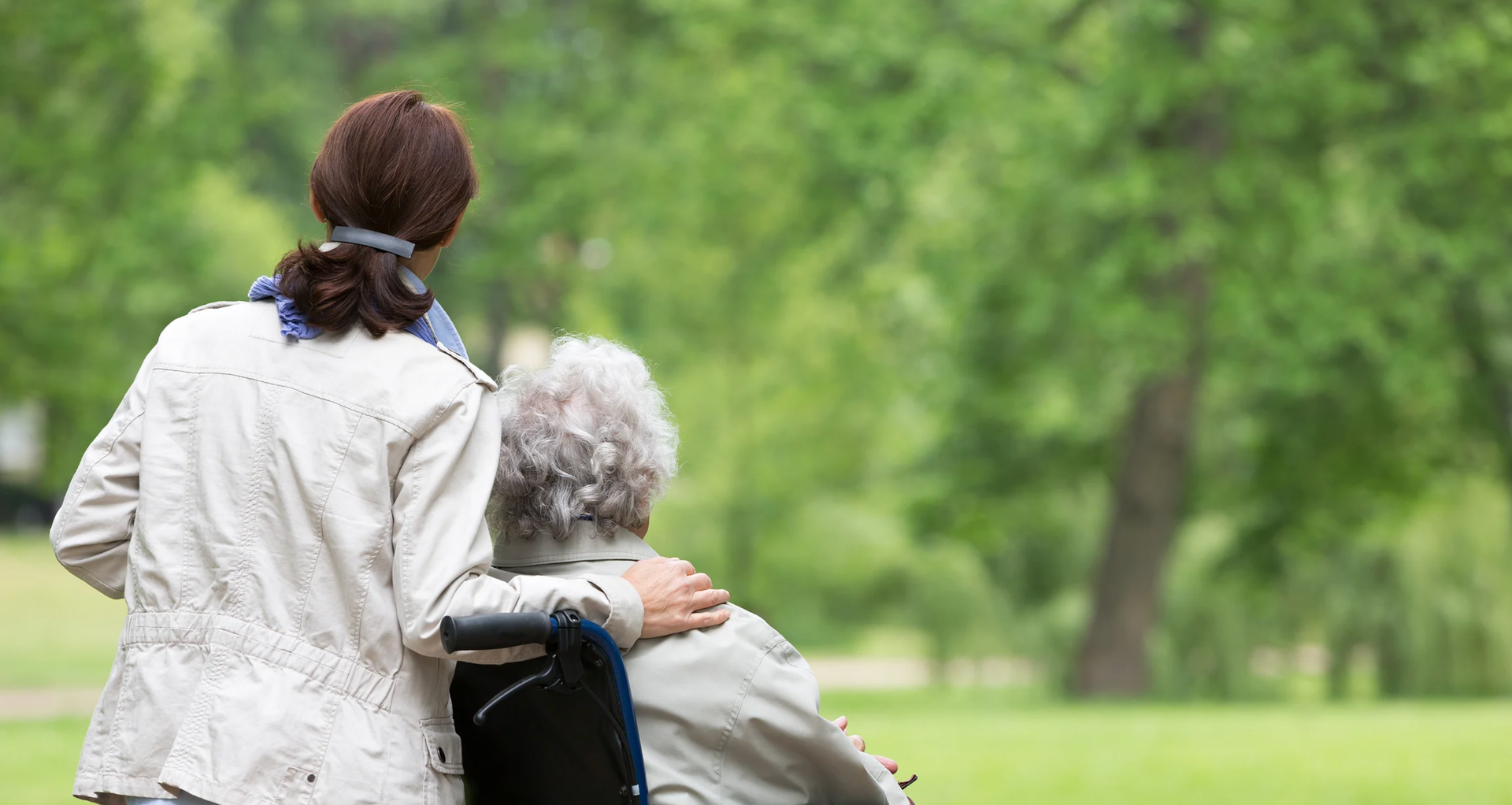 The Difference Between Live-In Care and Hourly Home Care Services