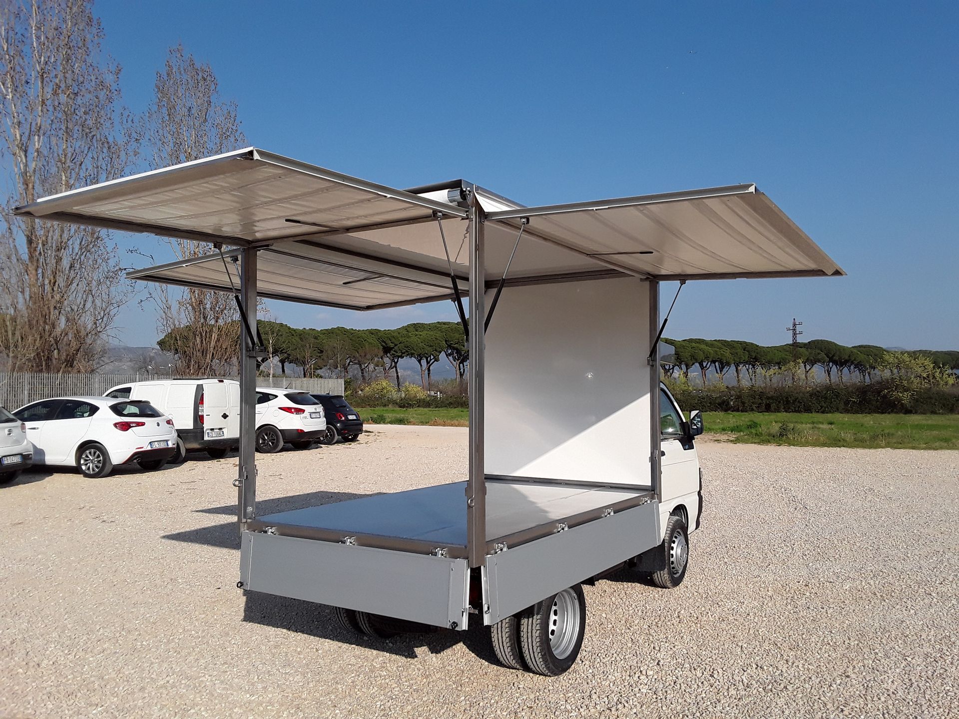 allestimento veicoli negozi ambulanti