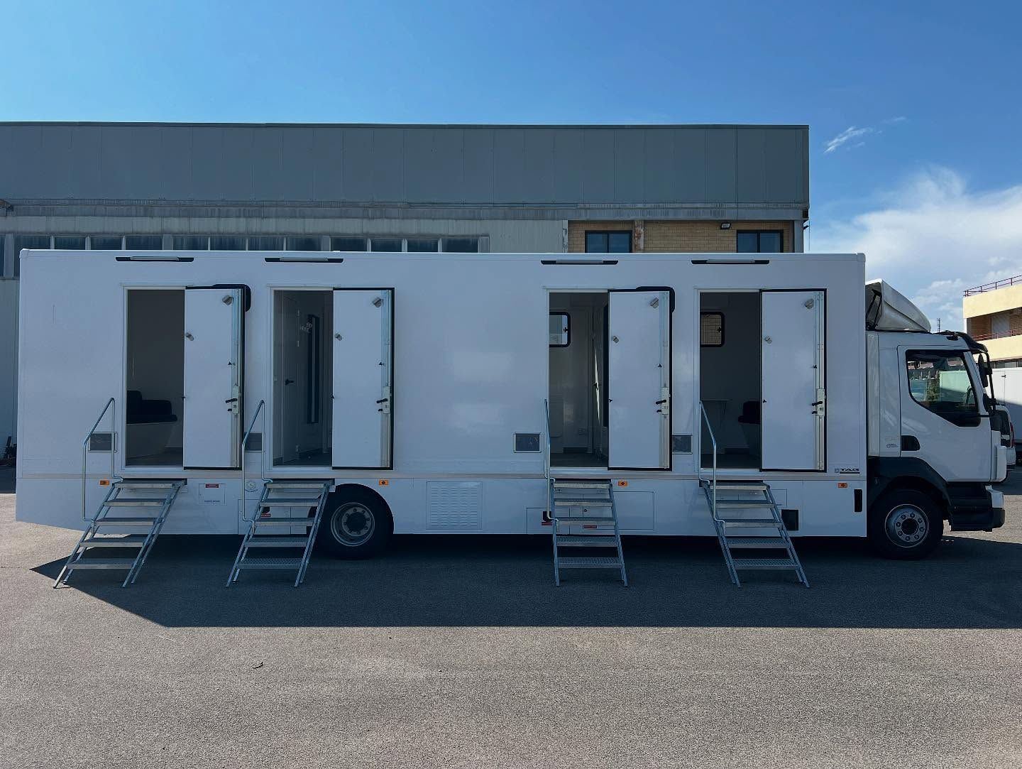 allestimenti veicoli per cinema