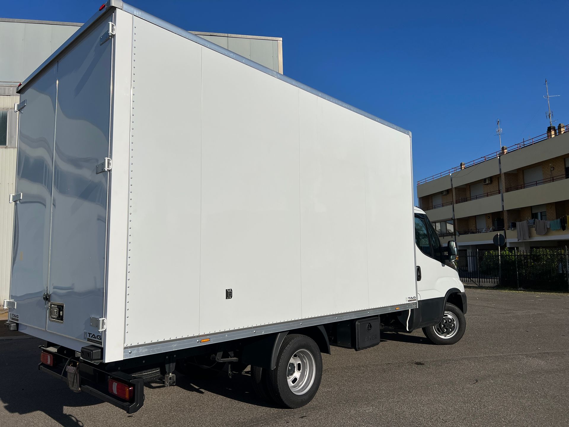 furgone in alluminio