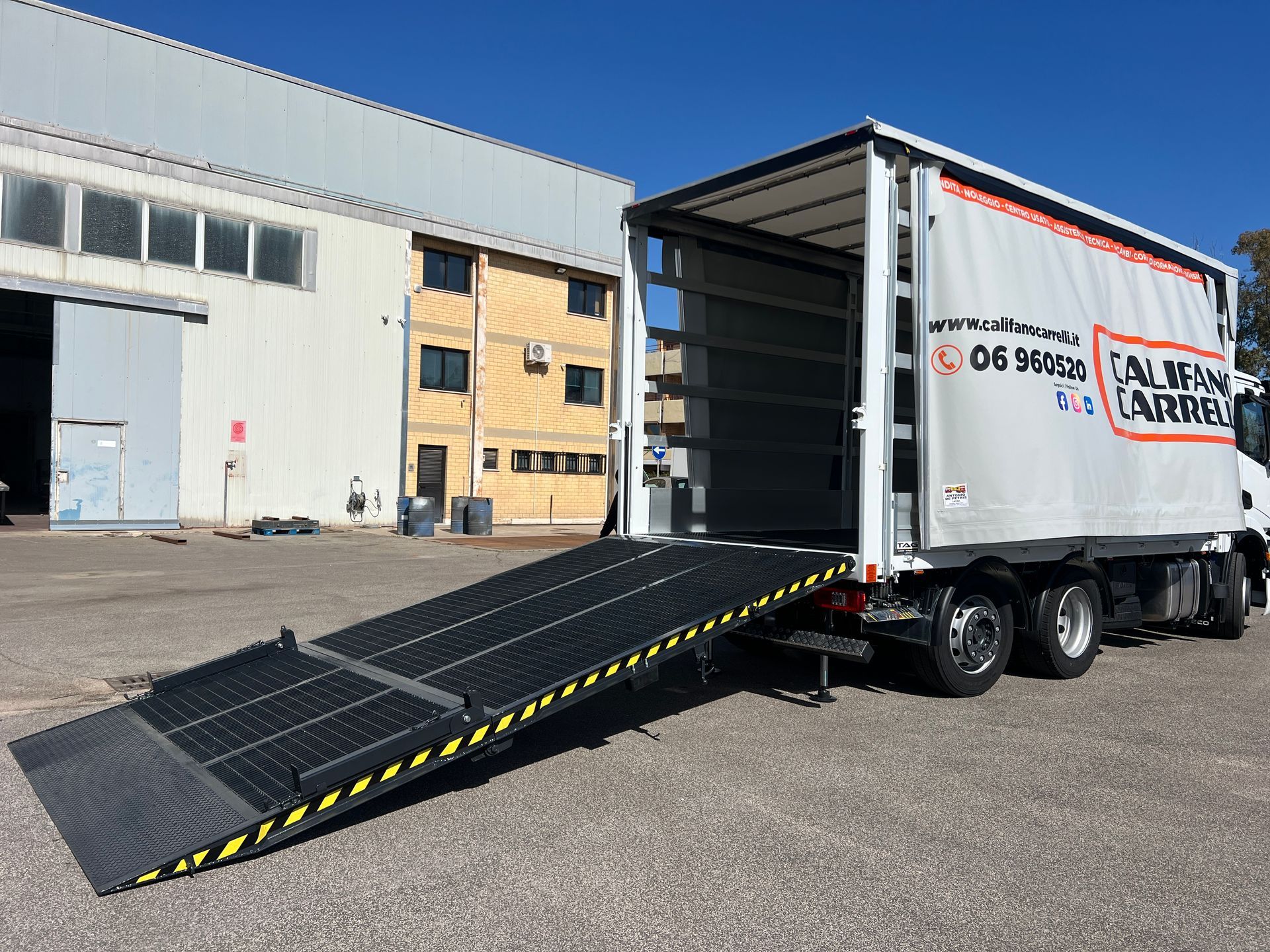 allestimento mezzi per trasporto vario