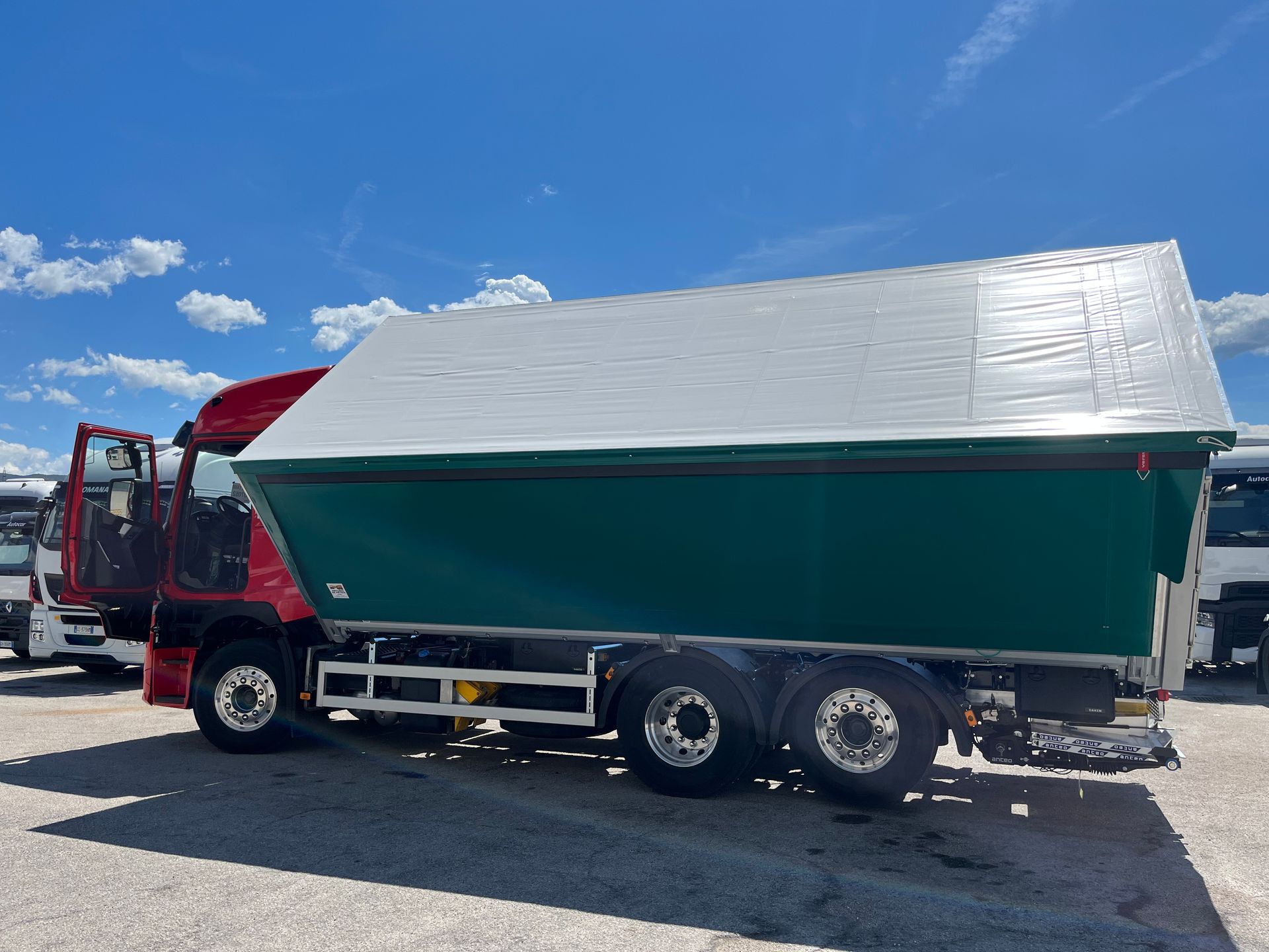 veicolo ribaltabile con centina