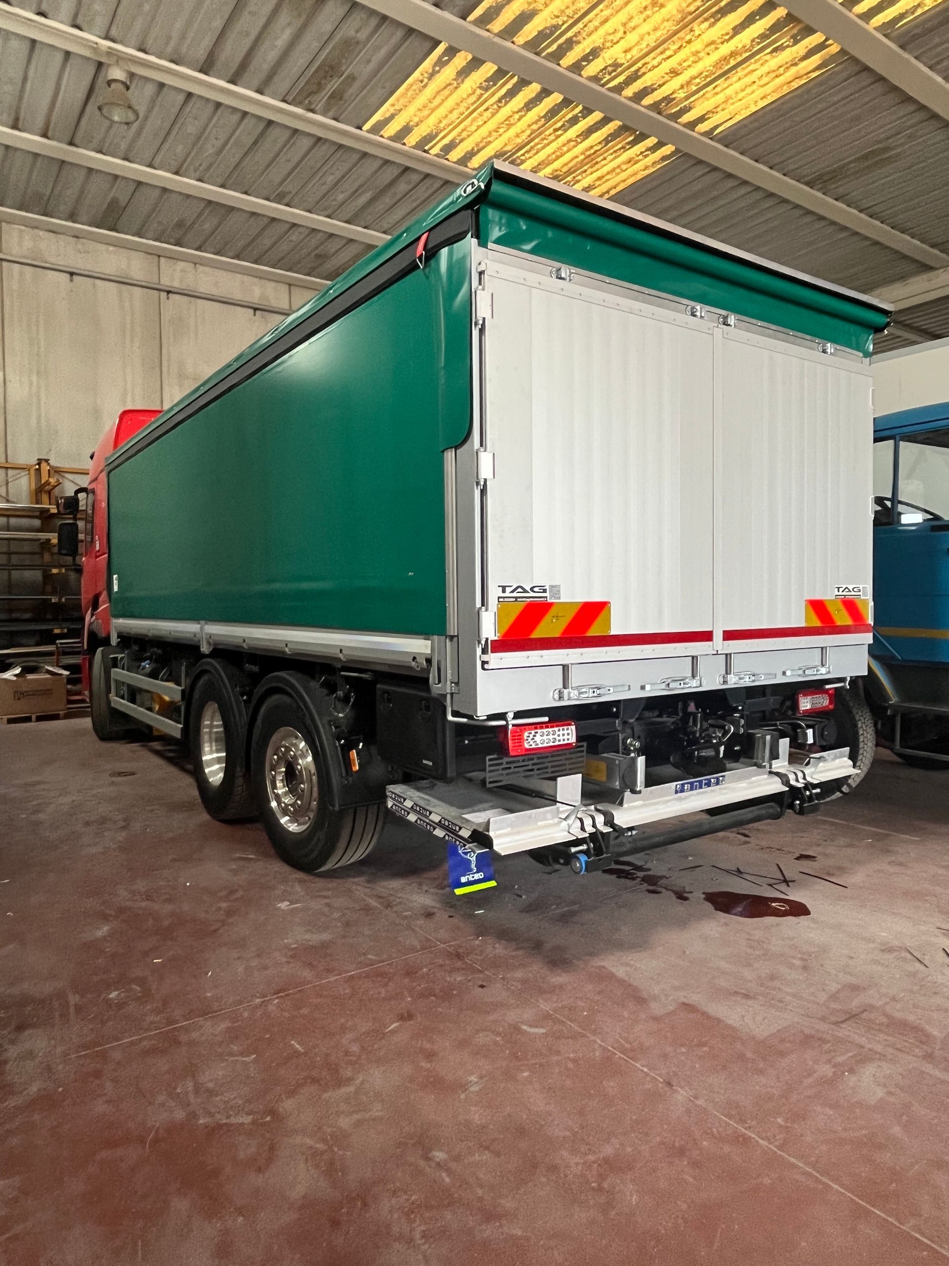 veicolo ribaltabile con centina