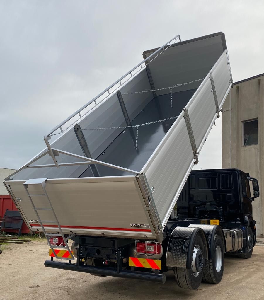 cassone ribaltabile trilaterale