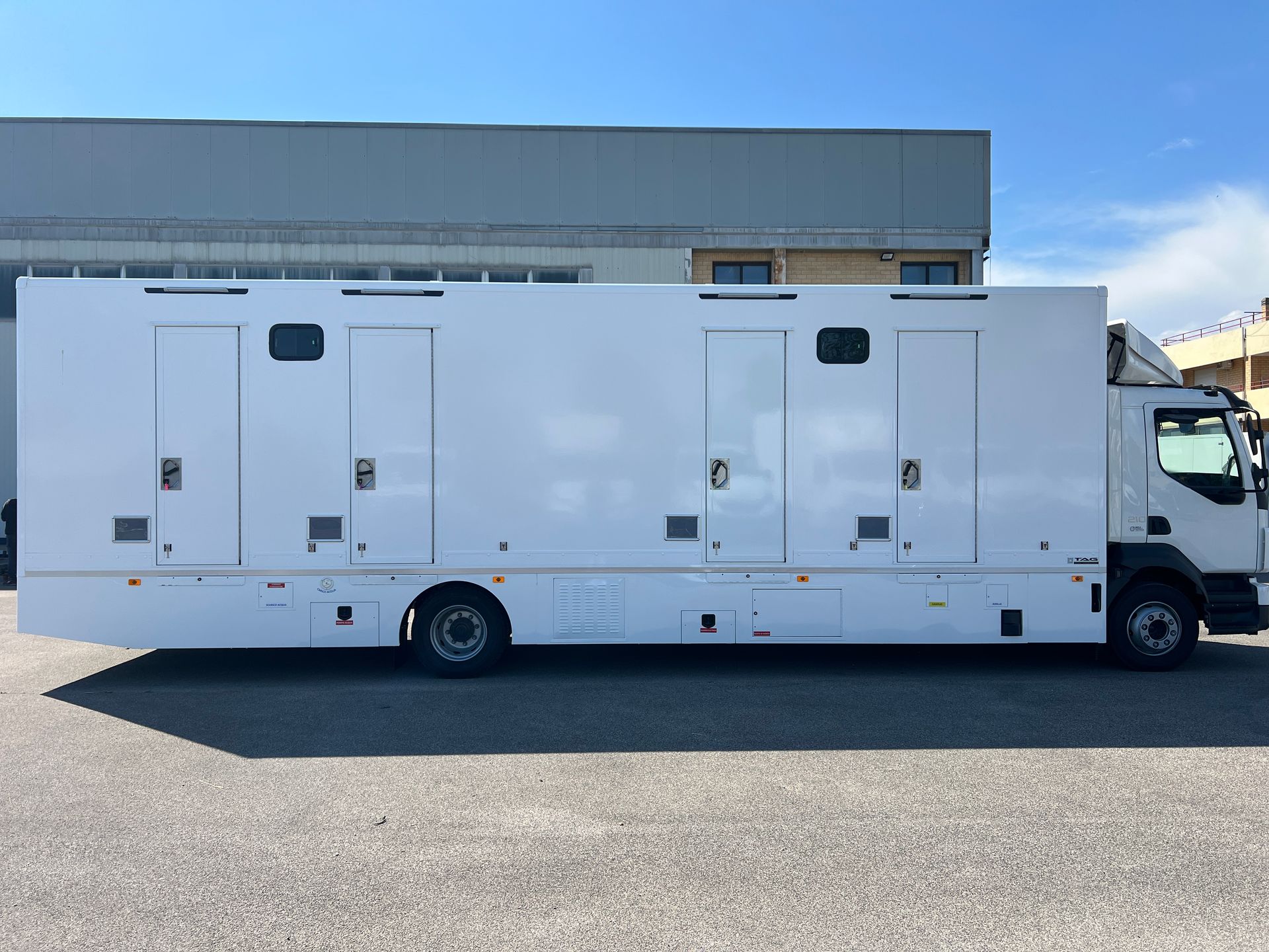 allestimento veicoli cinematografici