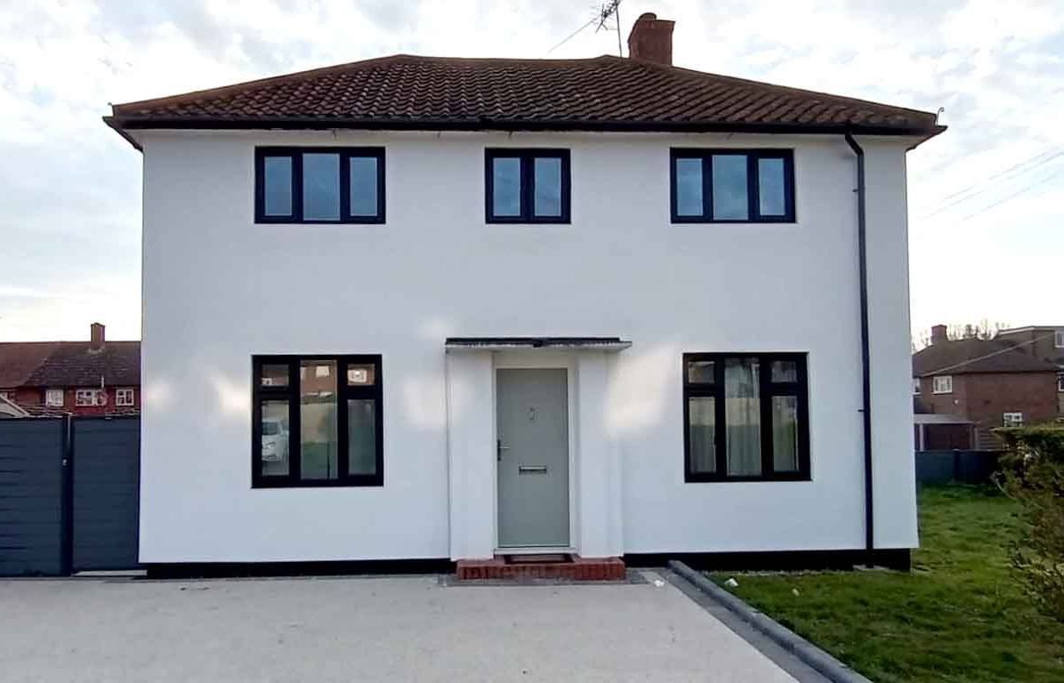 white external wall insulation by Quality Render Specialists